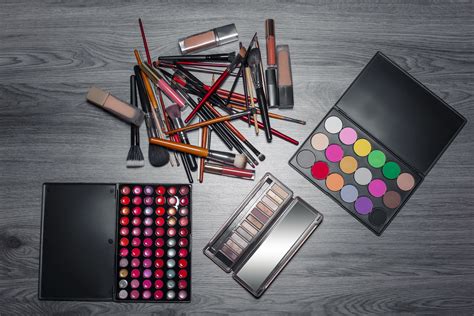 The Best Makeup Kits Of 2021 Top Makeup T Sets Handy Guide