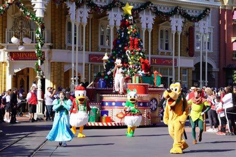 Mickey’s Once Upon A Christmastime Parade Daytime Photos And Video 2021 Mousesteps