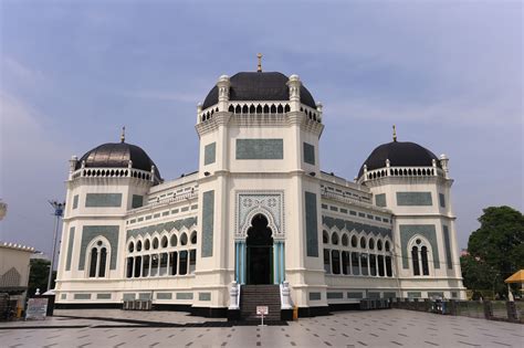 Tempat Wisata Sumatera Utara Grand Mosque Kota Medan