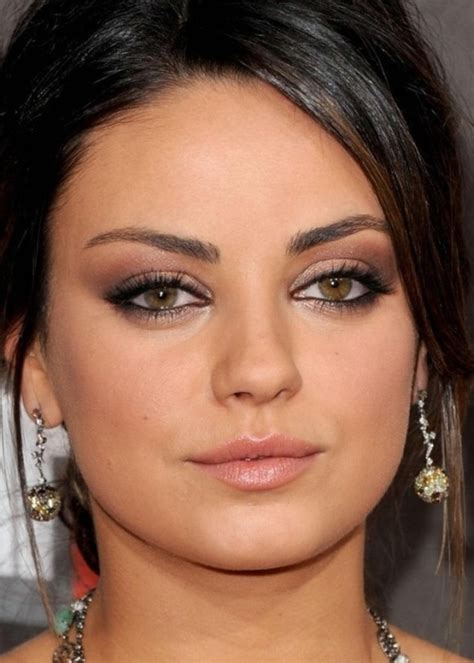Chic Celebrity Makeup Ideas For Hazel Eyes Styles Weekly