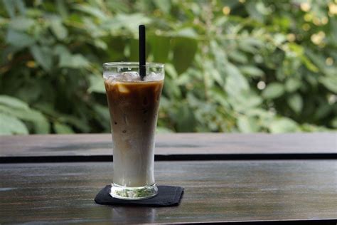 Bahaya minum mineral coffee @ min kaffee hai o. 10 Cara Unik Minum Kopi di Seluruh Dunia - Portal Wanita Muda