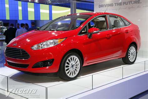 2015 Ford Fiesta Pictures