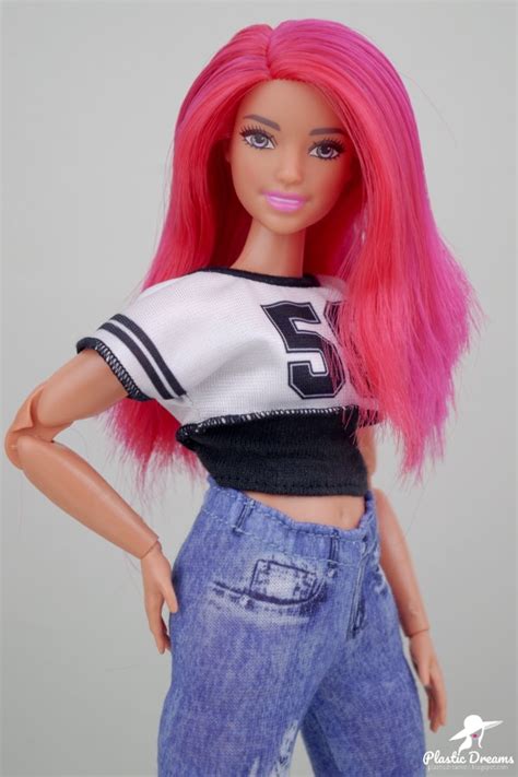 Plastic Dreams Dolls Barbie Et Miniatures Made To Move Barbie Doll