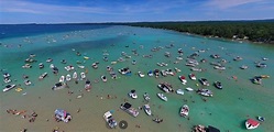 Torch Lake Michigan - 7 Highlights and Trip Ideas