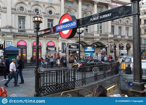 London Underground Editorial Image Image Of British 225000855
