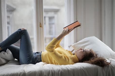 4 Simple Ways To Improve Your Reading In Bed Experience Otavan