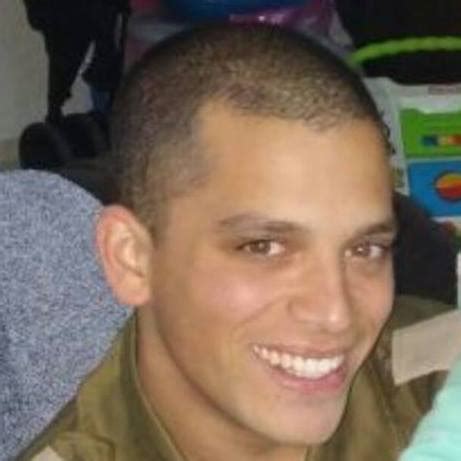 זיו היה המ''כ שלי והס.מ''פ שלי בפלוגת מסייעת צבר. זיו שילון כותב על חברו הטוב יוחאי קלנגל ז"ל