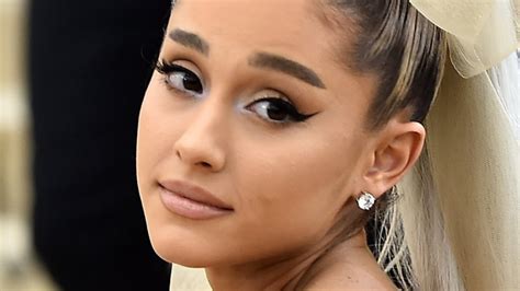 Ariana Grande Looks Completely Unrecognizable On Vogue Cover