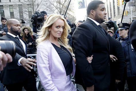 Porn Star Stormy Daniels Ordered To Pay Donald Trumps Legal Fees In Failed Defamation Suit