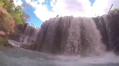 Grand Canyon Havasupai Falls Cliff Jumping Youtube