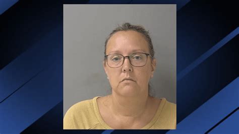 Woman Who Worked At Kanawha County Clerk S Office Accused Of Embezzling More Than 21 000