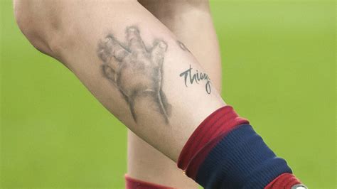 And a smile on the masked fan's face to boot. Lionel Messi Tattoos From Year to Year - InspirationSeek.com