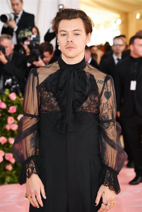 Harry Styles At The 2019 Met Gala Popsugar Celebrity