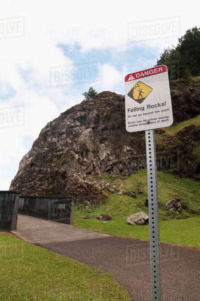 Sign At Nuuanu Pali Lookout Warns To Look Out For Falling Rocks Oahu