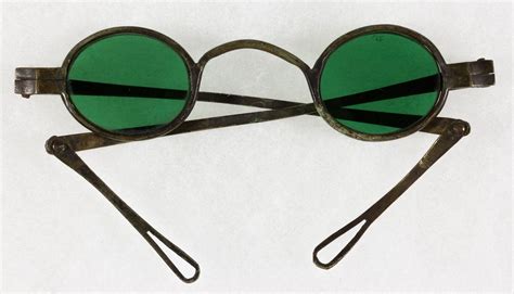 lot late 1700 s eyeglasses for syphilitics