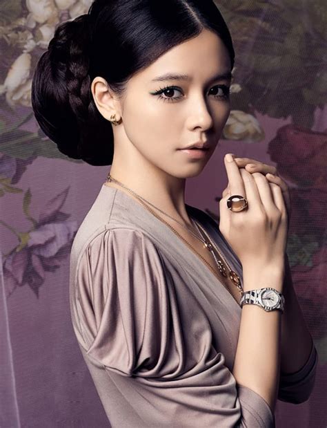 Picture Of Vivian Hsu