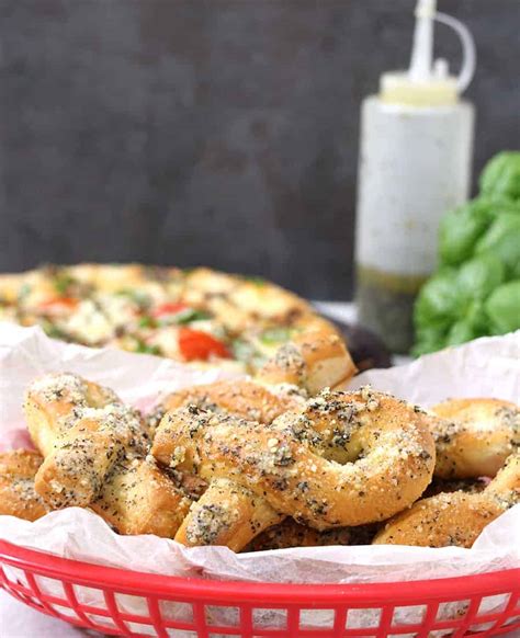 Garlic Bread Knots Twists Cook With Kushi