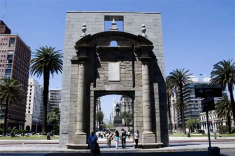 Que Hacer En Montevideo 15 Lugares Para Conocer Imperdibles