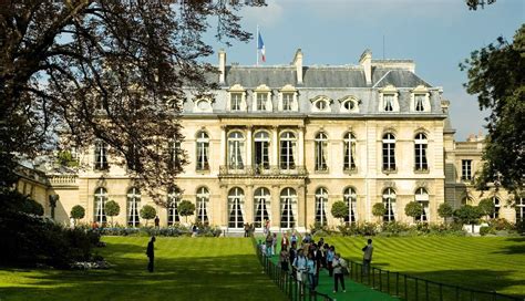 8 Secrets Sur Le Palais De Lelysée Lugares Bonitos Paris França