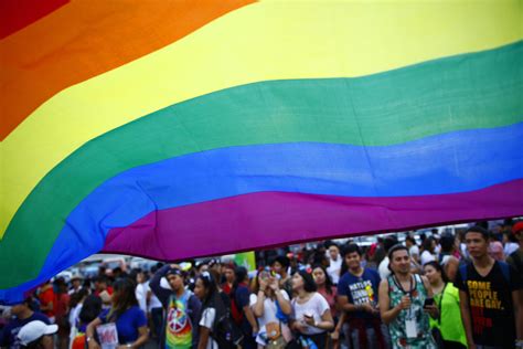 LOOK | Rainbow cheers and love at the Metro Manila Pride March