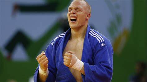 Hindrik harmannus arnoldus henk grol (born 14 april 1985 in veendam) is a dutch judoka. Henk Grol vindt judo weer leuk: voel geen stress meer | NOS