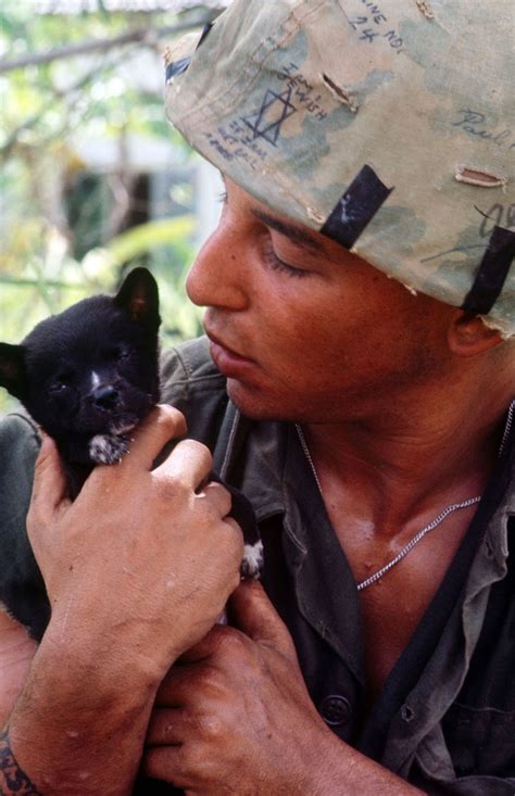 Us Marines In Vietnam 1965 30 Amazing Color Photographs That