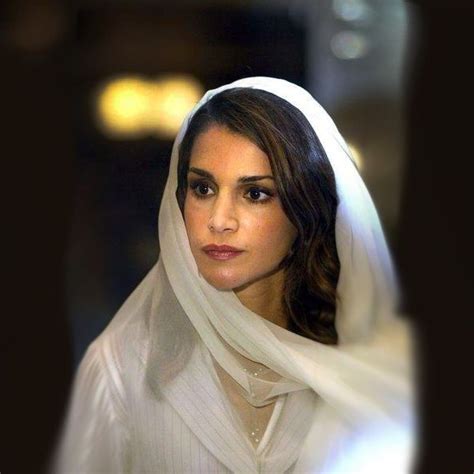 The Gorgeous Queen Rania Queen Rania Ksa Saudibeauty Saudi Sobeautiful Insideandout Prince