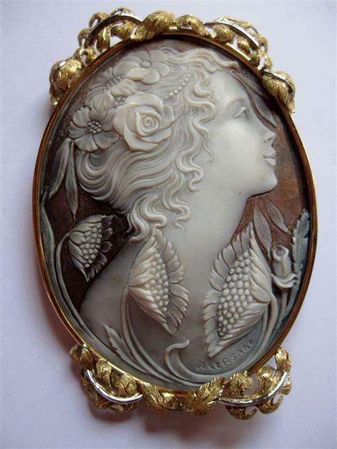Vintage Very Large Hand Carved Shell Cameo 18k Gold Ornate Frame Italy