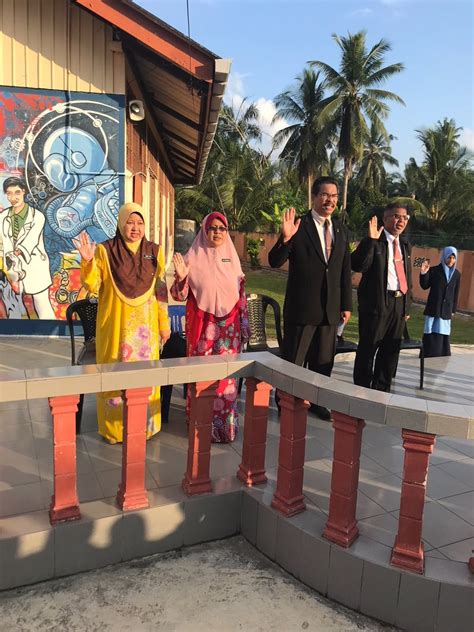 Teks ucapan yb menteri pendidikan sempena majlis perutusan via www.slideshare.net. Perutusan Pengarah Negeri Selangor Hari Anti Dadah ...