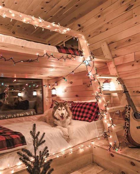 Pin By Yanitsa D On Happiness Cozy Cabin Bedrooms Christmas Bedroom