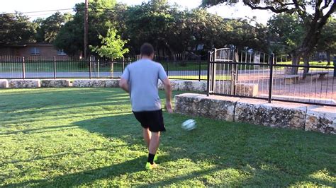How To Improve Your Weak Foot In Soccer Passing And Controlling Youtube
