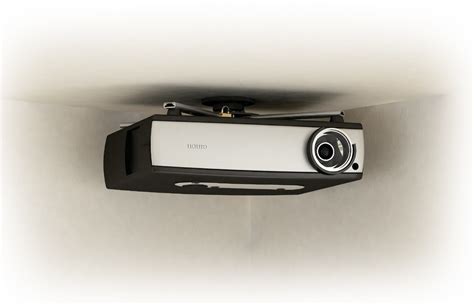 Low Profile Universal Projector Ceiling Mount