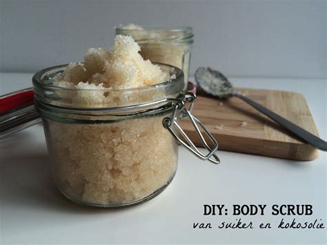 Diy Body Scrub Van Suiker En Kokosolie Body Scrubs Kokosolie Scrub