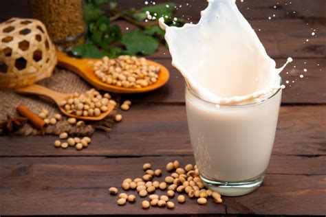 Should You Drink Soy Or Cows Milk Heres What The Evidence Says Vox
