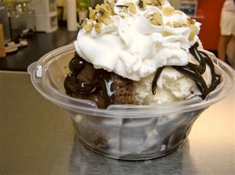 Brownie Sundaes Maine Ice Cream