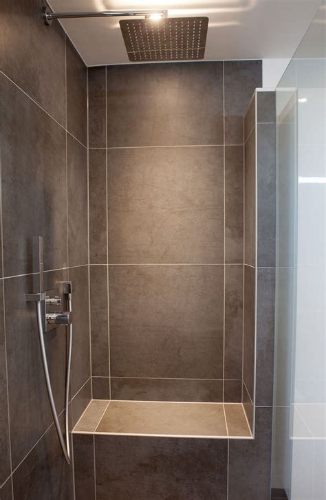 Moderne Badezimmer Mit Dusche Und Badewanne Badezimmer Ideen