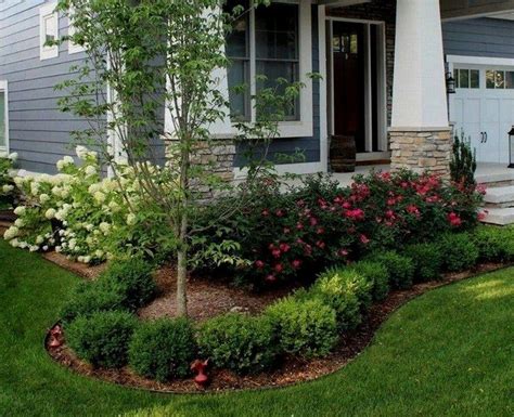 Incredible Flower Bed Design Ideas For Your Small Front Landscaping32