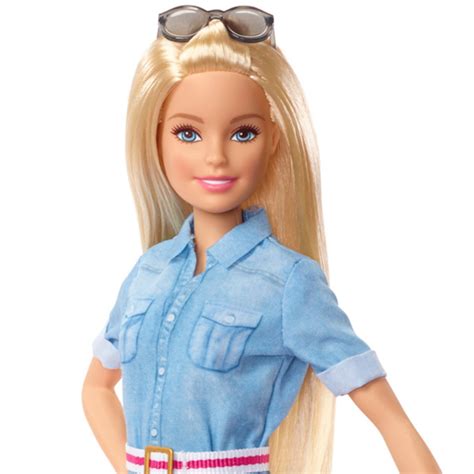 Barbie Is Getting a Major Fashion Award - E! Online
