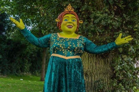 Princess Fiona Shrek Character Childrens Entertainment London Uk