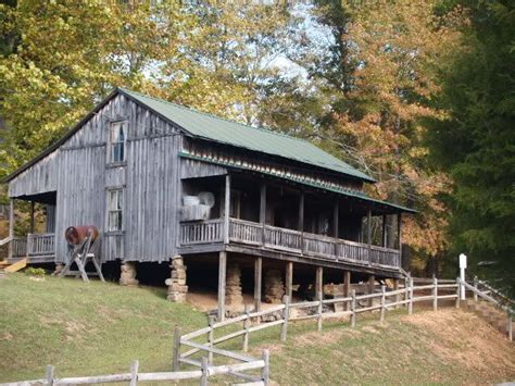 Located in hurricane mills, hurricane mills. Hurricane Mills,Tn. | Celebrity houses, Log home designs ...