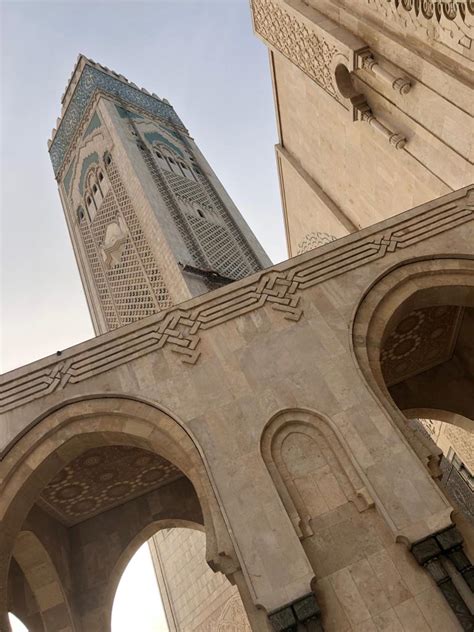 masjid hassan ii bangunan ikonik masyarakat maroko