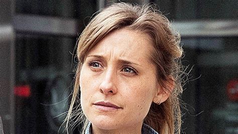 Allison Mack Accused Of Having Sex Slave Forcing Her To Do ‘anything Hollywood Life