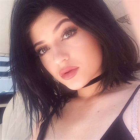 Whats The Deal With Kylie Jenners Lips