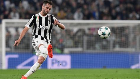 Arthur and miralem pjanic have signed their contracts with juventus and barcelona respectively, with both teams expected to make an official announcement regarding the midfielders on monday. Juventus Ace Miralem Pjanic Reveals His Secrets Behind the ...