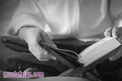 Sahabat, bacaan sholat memang wajib untuk kita pelajari dan hafalkan. Doa Tahiyat (Tasyahud) Awal dan Akhir Dalam Sholat ...