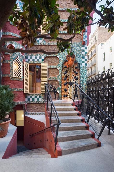 Pin By Homage To Bcn On Apartments Gaudi Barcelona Antoni Gaudi Gaudi