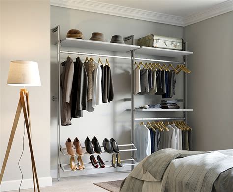 They can be installed in a large room, but often constitute a separate space adjacent to a bedroom. Wardrobe storage solutions | Spaceslide