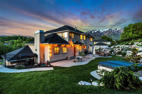 Layton is the most populous city in davis county and the ninth most populous in utah. Mountain View Luxury Getaway SLC - Houses for Rent in ...