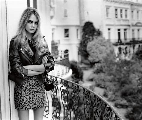 1280x1080 Resolution Cara Delevingne Modeling Black And White 1280x1080