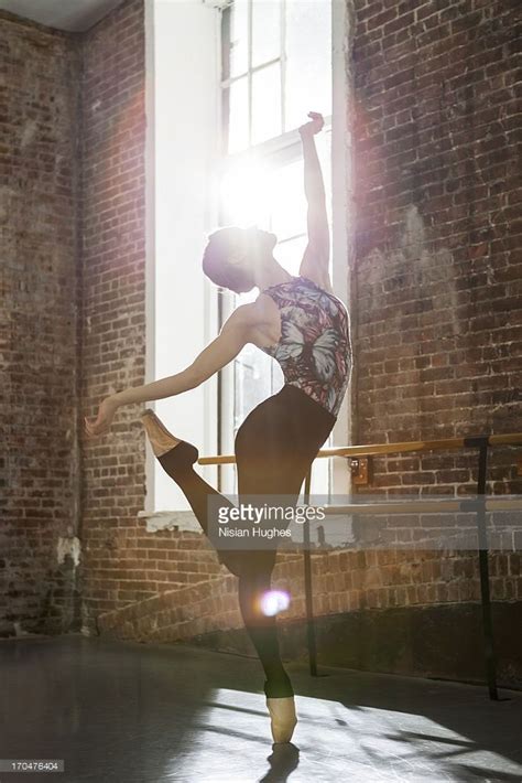 Ballet Dancer Performing Balance On Pointe With Arch Back Dance Ballet Dancers Dance